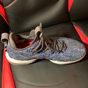 Lebron 15 Low Signal Blue